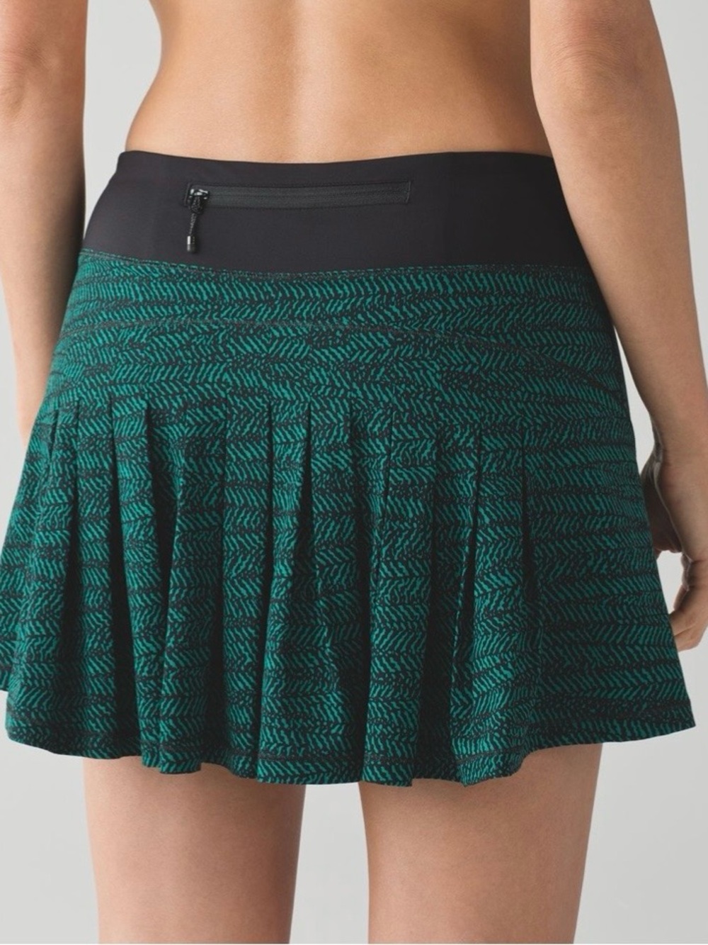 LULULEMON- Circuit Breaker Skirt Mini Trax Hunter Green Black Size 10